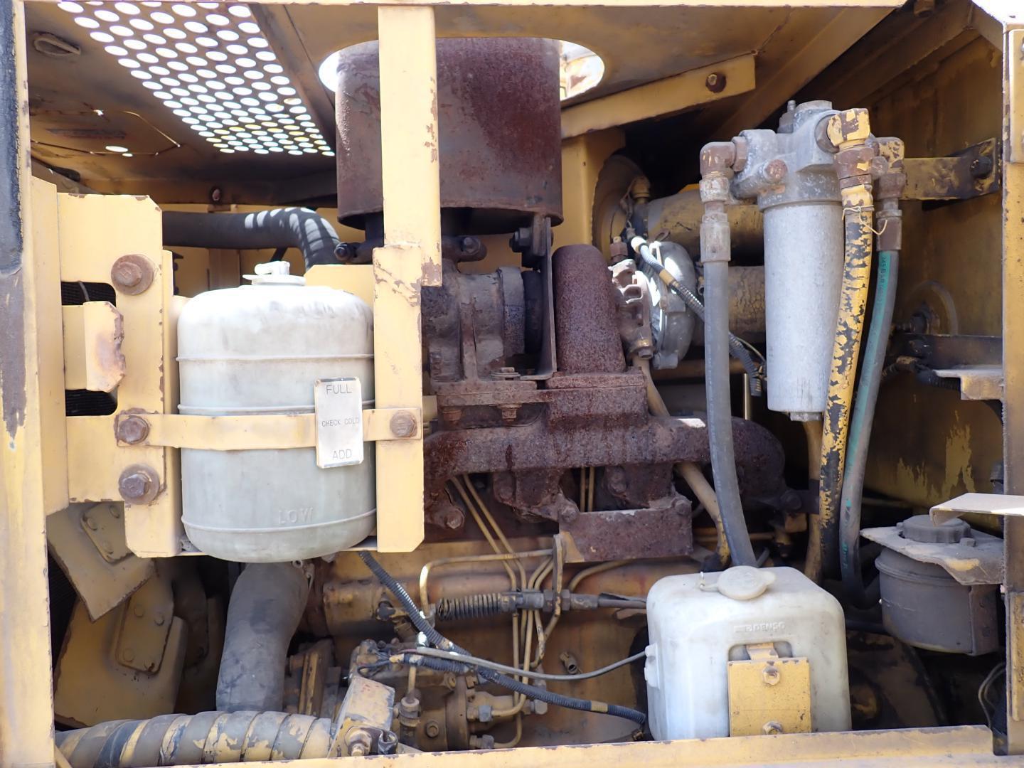 ./imagenes/INVOICE/2019/16696/CARGADOR FRONTAL JOHN DEERE_444H (4).JPG